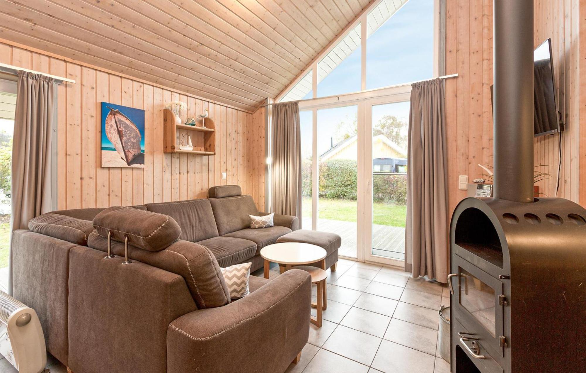 Gorgeous Home In Rechlin With Sauna Ngoại thất bức ảnh